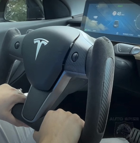 Tesla Brought Back A Traditional Steering Wheel Because Buyers Hated The Yoke